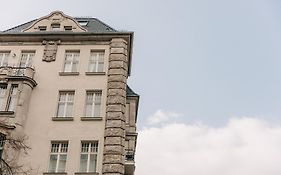 Frankfurter Allee Apartments By Sabine